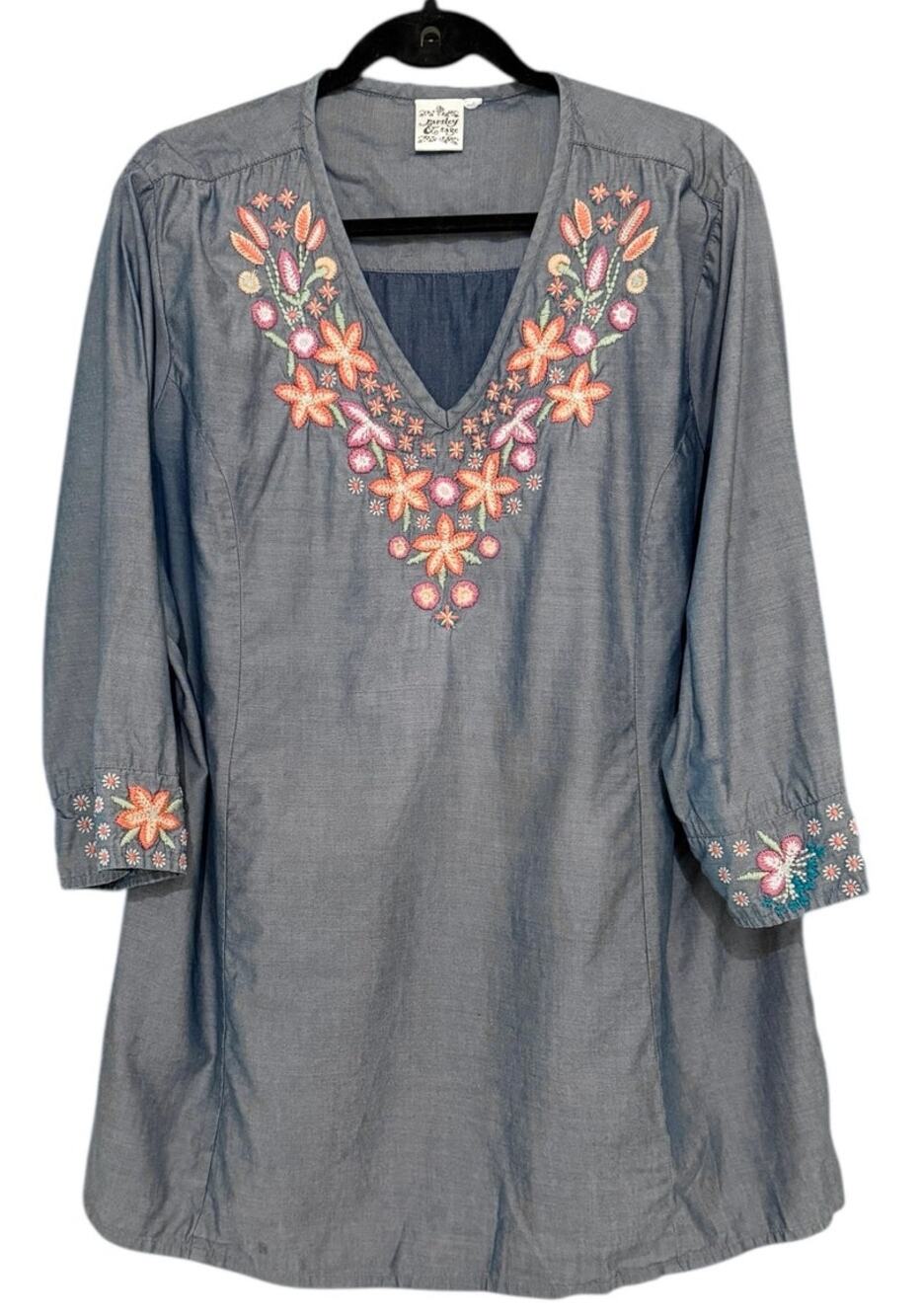Parsley & Sage XL Chambray V-Neck Tunic Top Floral Embroidery Boho Chic Light